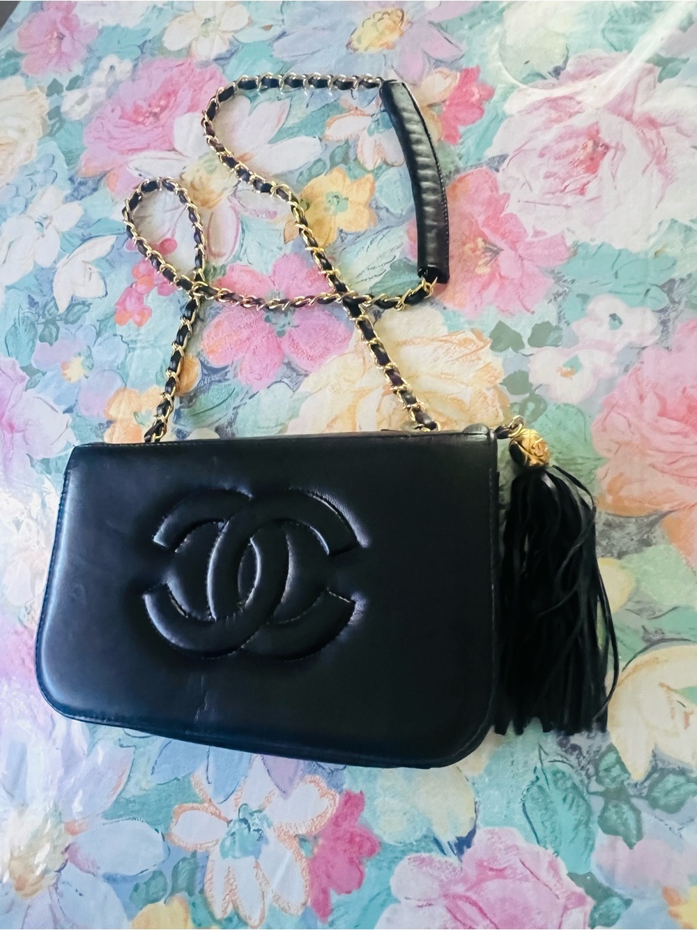Vintage Chanel Black Chain Shoulder Bag - Picture 4 of 10